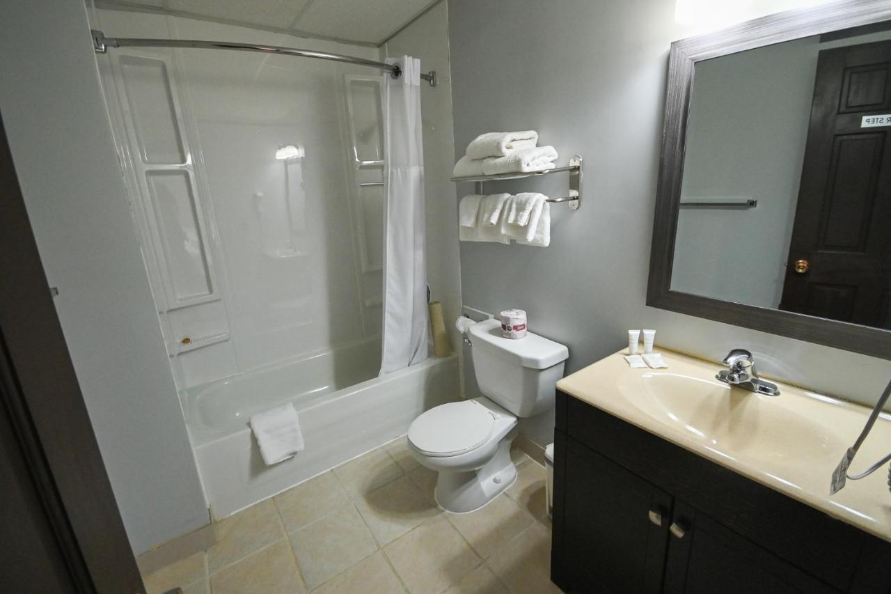 Le Voyageur Inn Mattawa Екстер'єр фото
