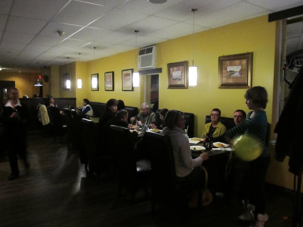 Le Voyageur Inn Mattawa Екстер'єр фото