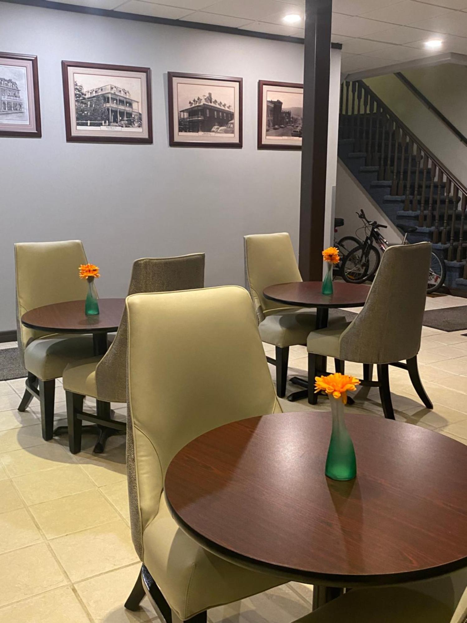 Le Voyageur Inn Mattawa Екстер'єр фото