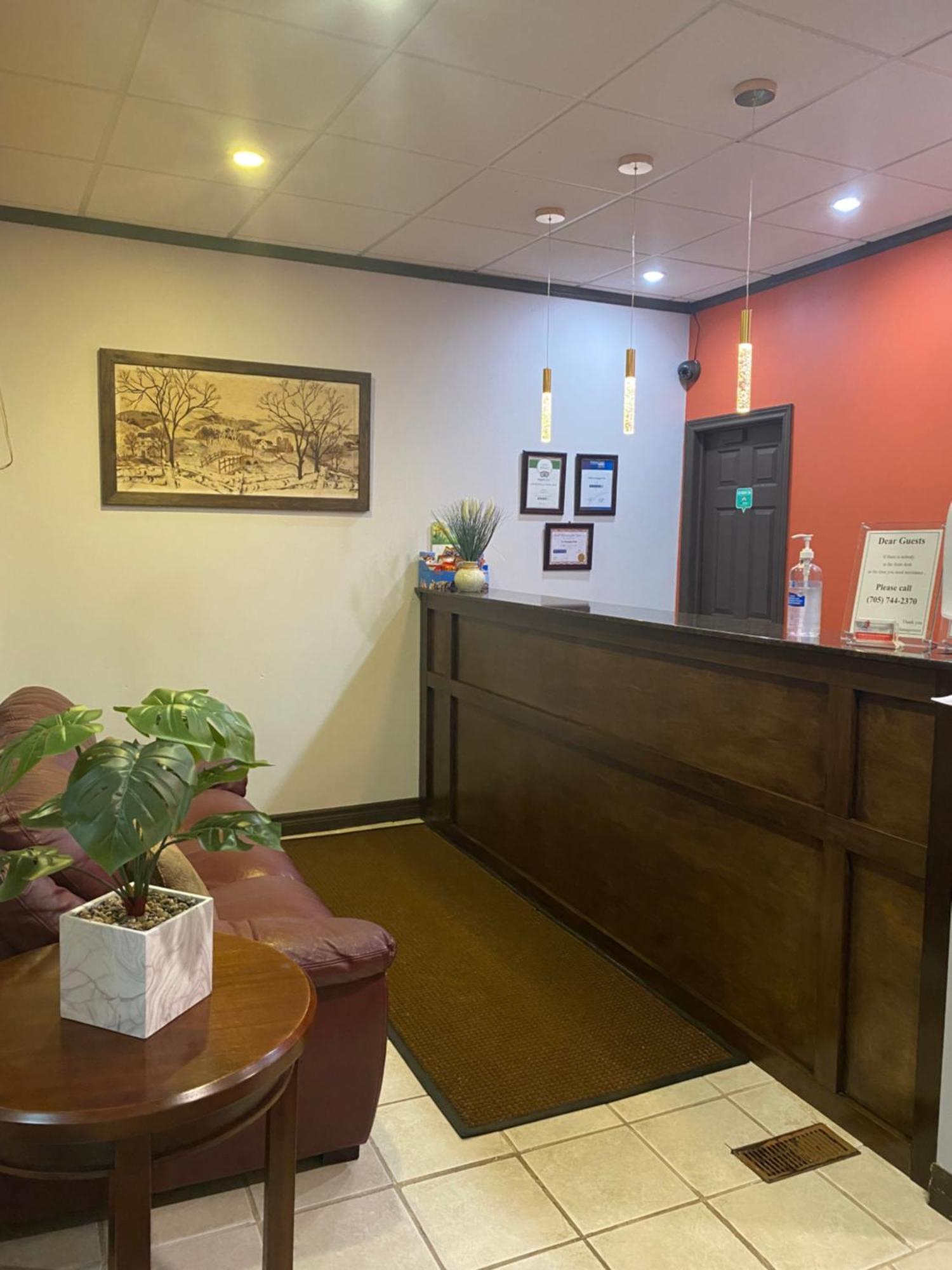 Le Voyageur Inn Mattawa Екстер'єр фото