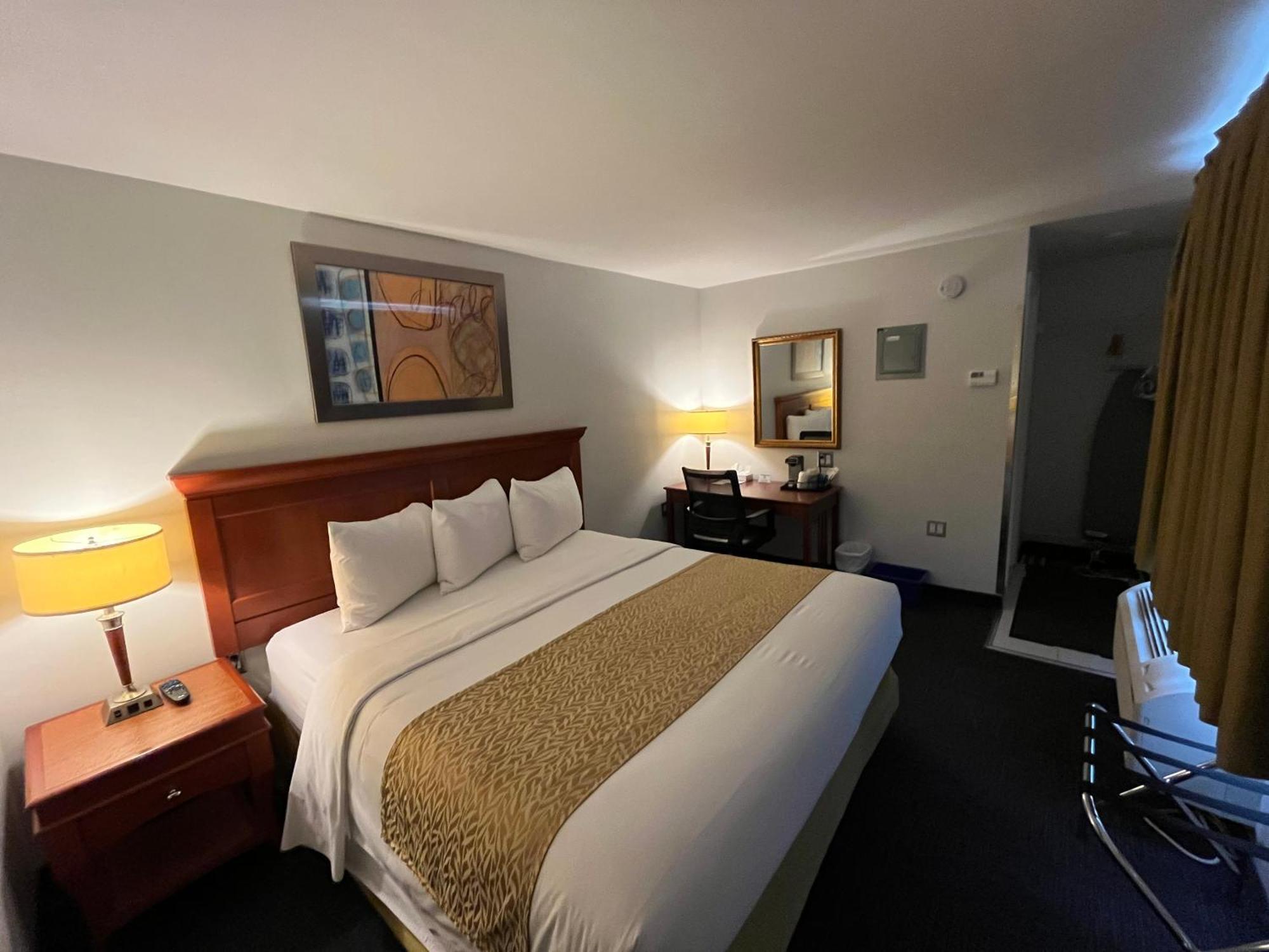 Le Voyageur Inn Mattawa Екстер'єр фото