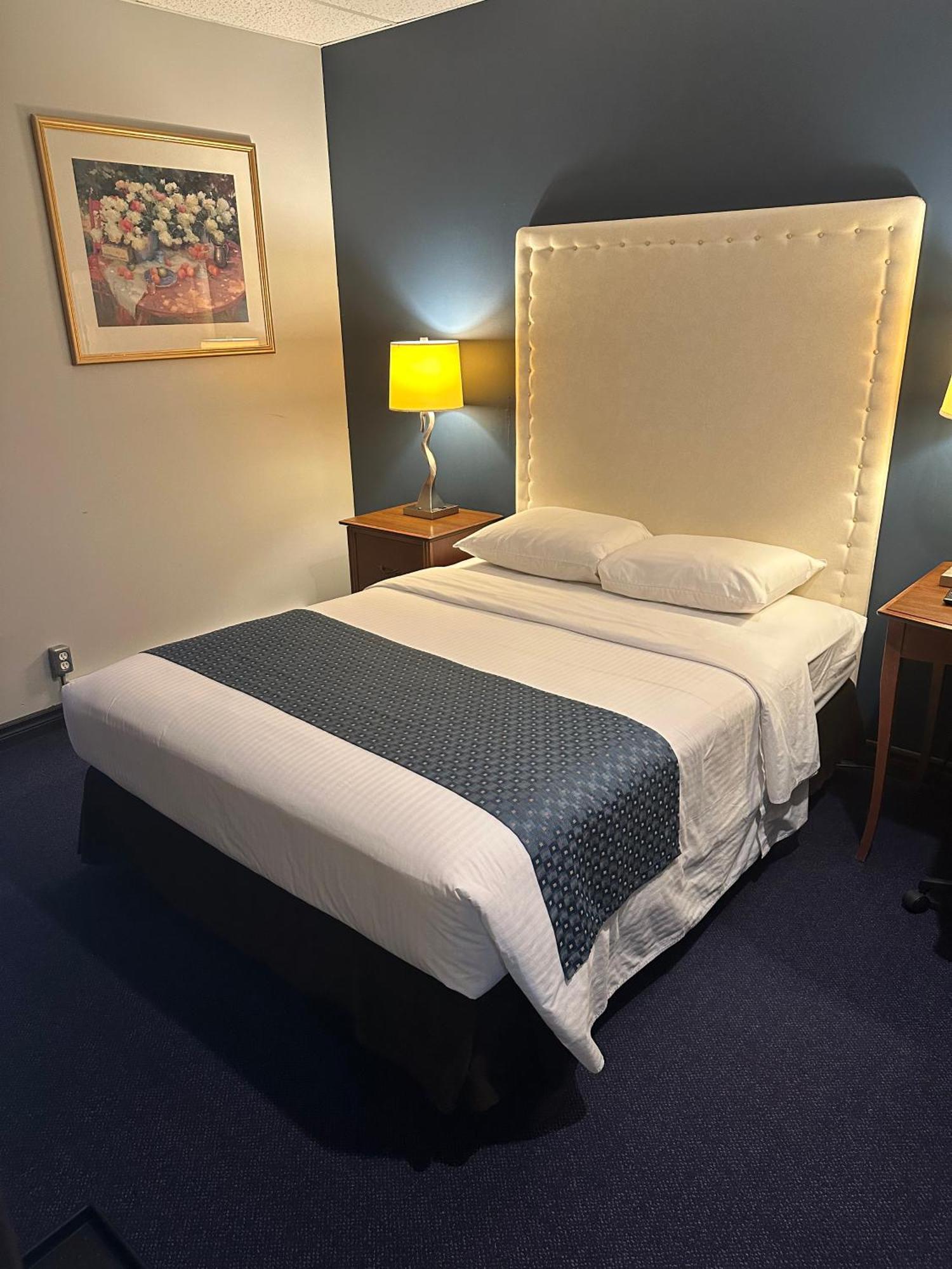 Le Voyageur Inn Mattawa Екстер'єр фото