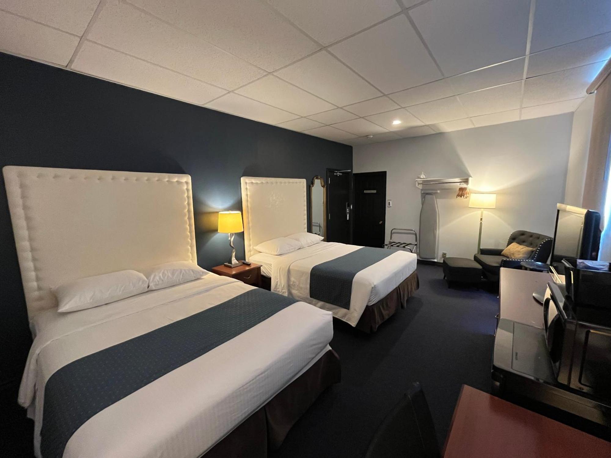 Le Voyageur Inn Mattawa Екстер'єр фото
