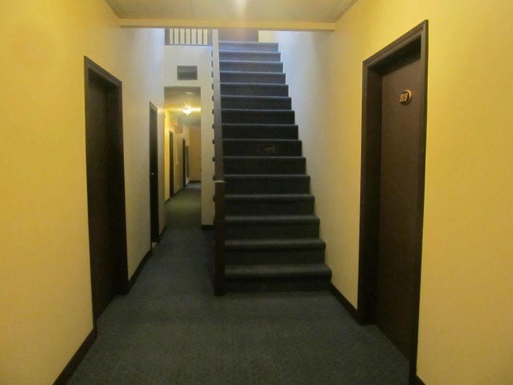 Le Voyageur Inn Mattawa Екстер'єр фото
